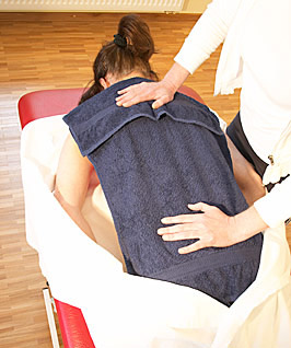 Vorbereitung des Gewebes
durch heiße Kompressen